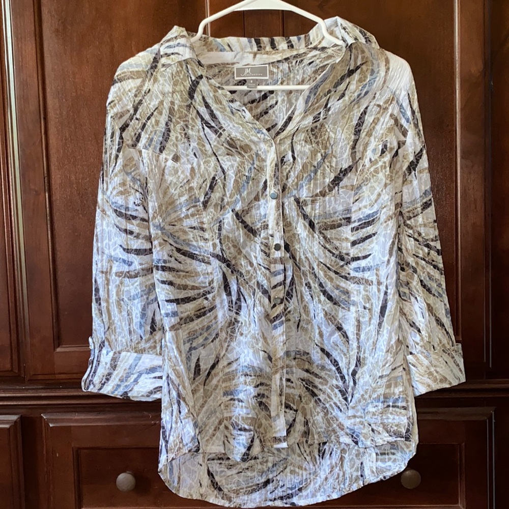 JM Collection Size 8 Unisex Button up Shirt